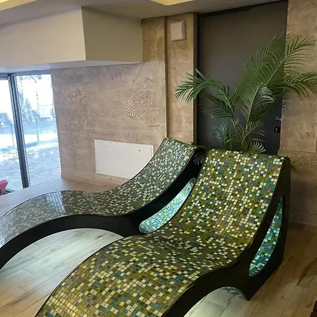 Golden View P82 - Milmari & Apartment