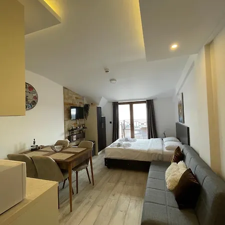 Golden View P82 - Milmari & * Kopaonik